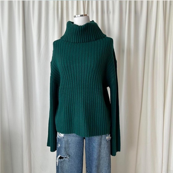 Green White House Black Market ribbed turtleneck sweater Large. - Picture 4 of 8